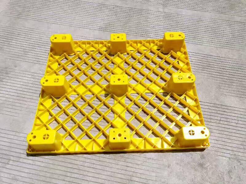 九孔玻璃鋼托盤液壓機(jī)(圖5) 九孔玻璃鋼托盤液壓機(jī)(圖5)