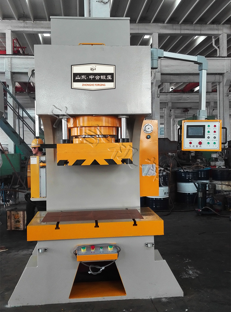 315T導(dǎo)柱式液壓沖機(圖2) 315T導(dǎo)柱式液壓沖機(圖2)