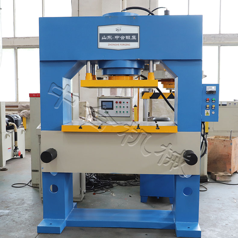 大噸位龍門液壓機(jī)(圖2) 大噸位龍門液壓機(jī)(圖2)