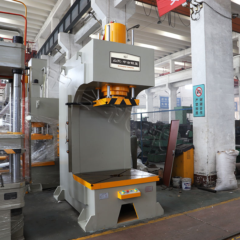 200噸單臂液壓機(jī)(圖3) 200噸單臂液壓機(jī)(圖3)