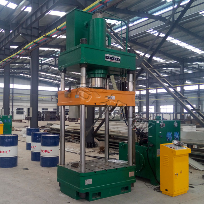 315噸三梁四柱液壓機(jī) 315噸三梁四柱液壓機(jī)