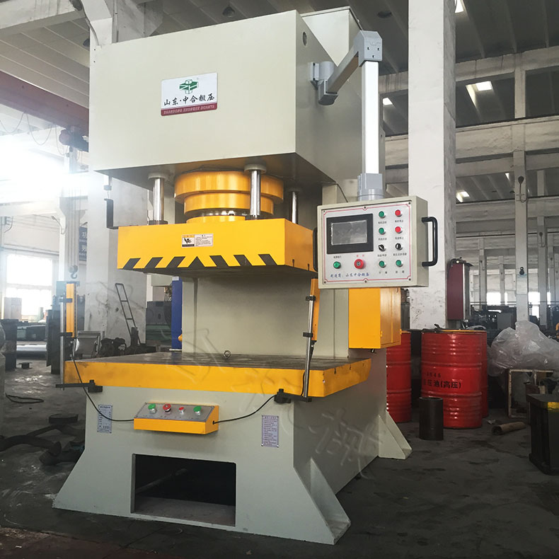 315T導(dǎo)柱式液壓沖床(圖2) 315T導(dǎo)柱式液壓沖床(圖2)