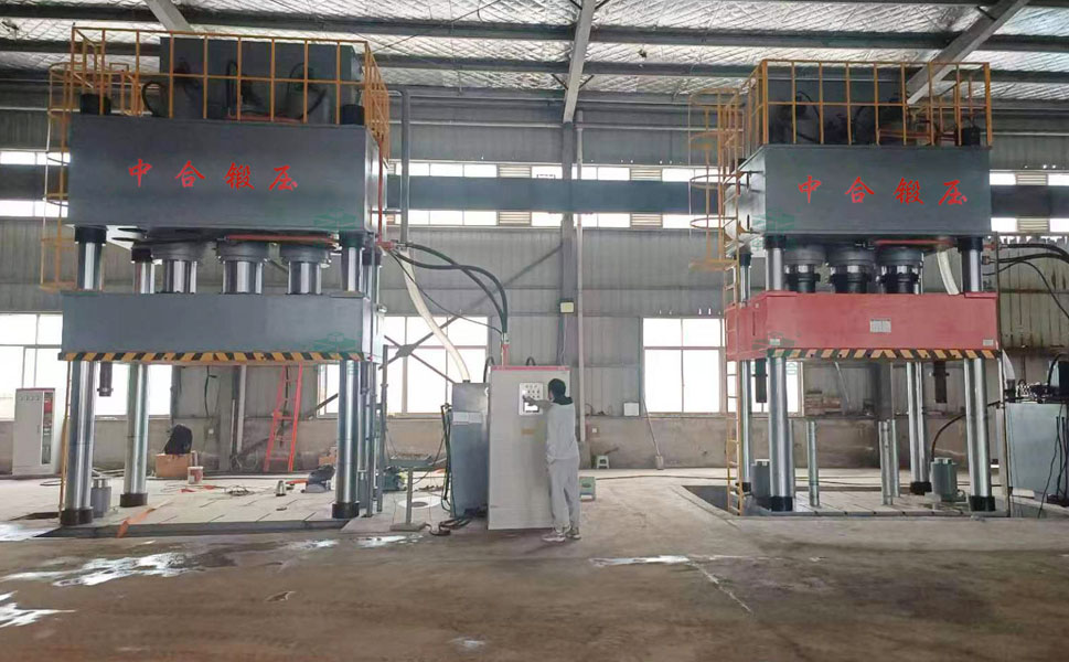 1500噸汽車覆蓋件成型液壓機-汽車配件模壓成型設備