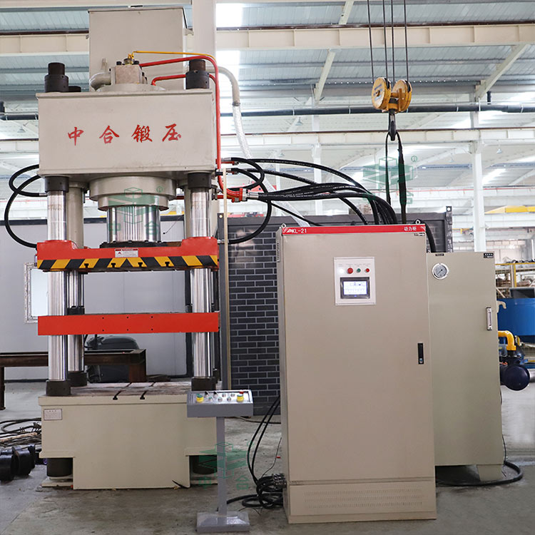 500噸四梁四柱液壓機(jī) 500噸四梁四柱液壓機(jī)