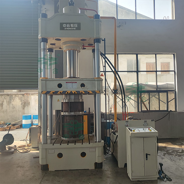 315噸四柱液壓機(jī)客戶現(xiàn)場(chǎng).jpg 315噸四柱液壓機(jī)客戶現(xiàn)場(chǎng).jpg