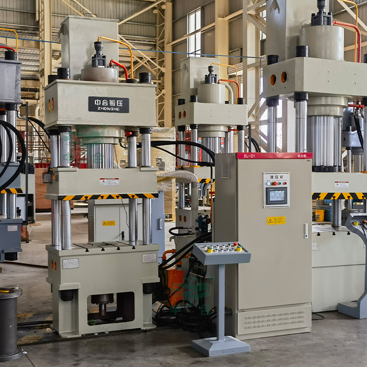 150噸三梁四柱液壓機(jī).jpg 150噸三梁四柱液壓機(jī).jpg