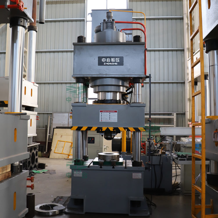 400噸三梁四柱液壓機(jī)車(chē)間實(shí)物.jpg 400噸三梁四柱液壓機(jī)車(chē)間實(shí)物.jpg