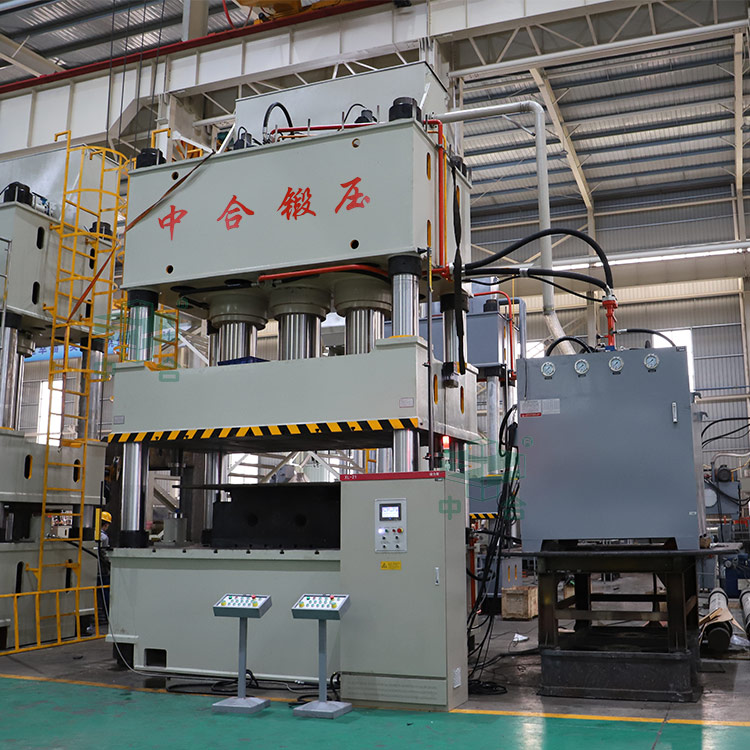 1500噸復(fù)合材料成型液壓機(jī).jpg 1500噸復(fù)合材料成型液壓機(jī).jpg