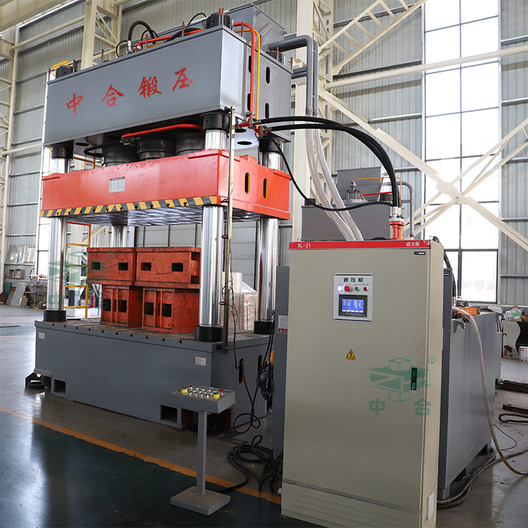 1200噸三梁四柱液壓機(jī)車間調(diào)試 1200噸三梁四柱液壓機(jī)車間調(diào)試