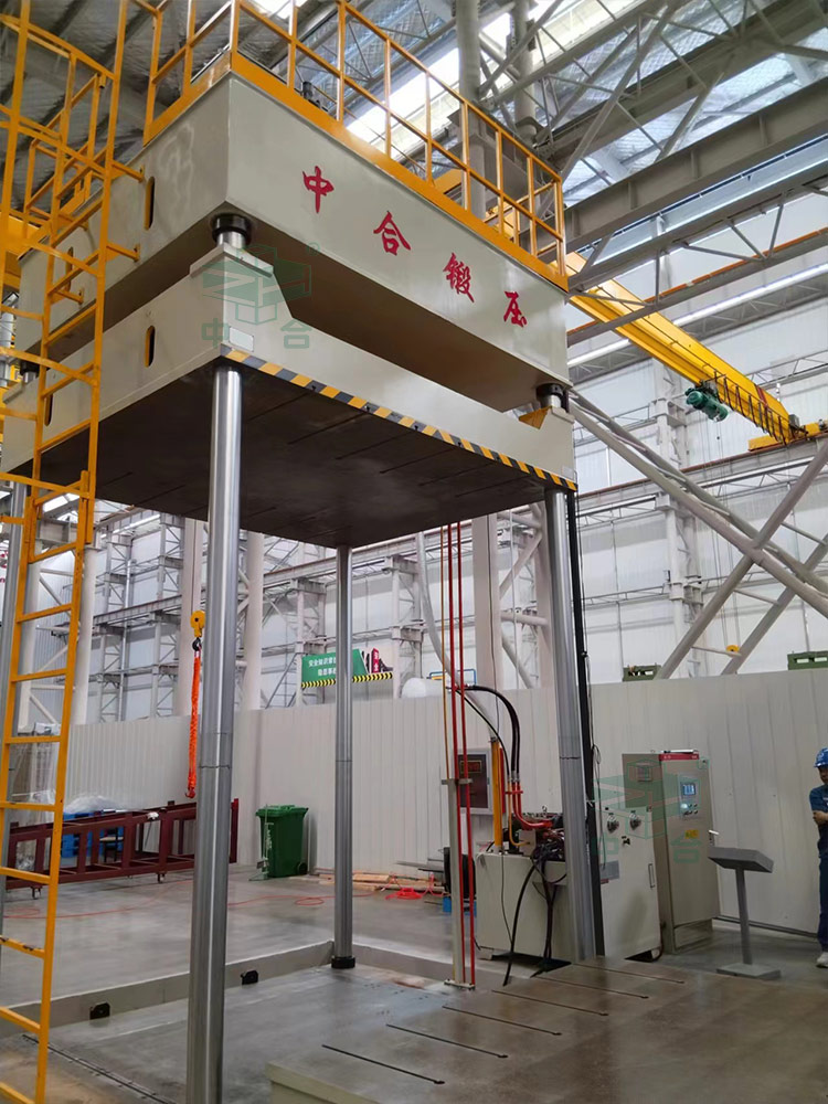 200噸四柱液壓機(jī)客戶現(xiàn)場.jpg 200噸四柱液壓機(jī)客戶現(xiàn)場.jpg