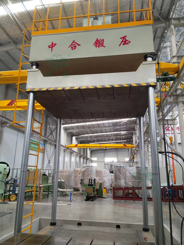 200噸移動(dòng)工作臺(tái)液壓機(jī).jpg 200噸移動(dòng)工作臺(tái)液壓機(jī).jpg