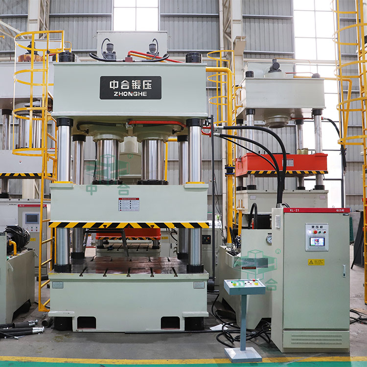 630噸四柱液壓機(jī)車間實(shí)物.jpg 630噸四柱液壓機(jī)車間實(shí)物.jpg