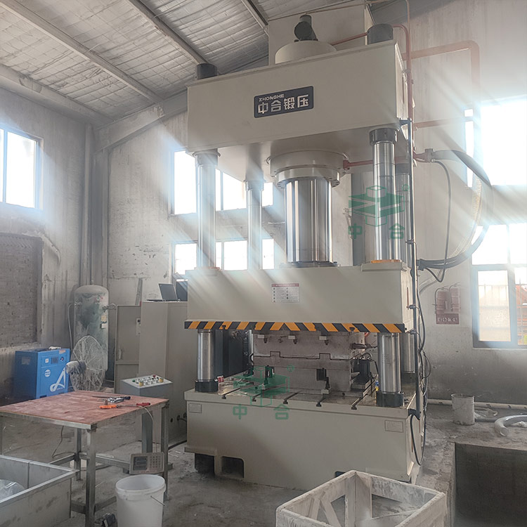 630噸石英石水槽液壓機(jī).jpg 630噸石英石水槽液壓機(jī).jpg