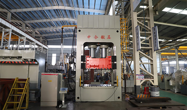 800噸框架式液壓機（模壓、拉伸）