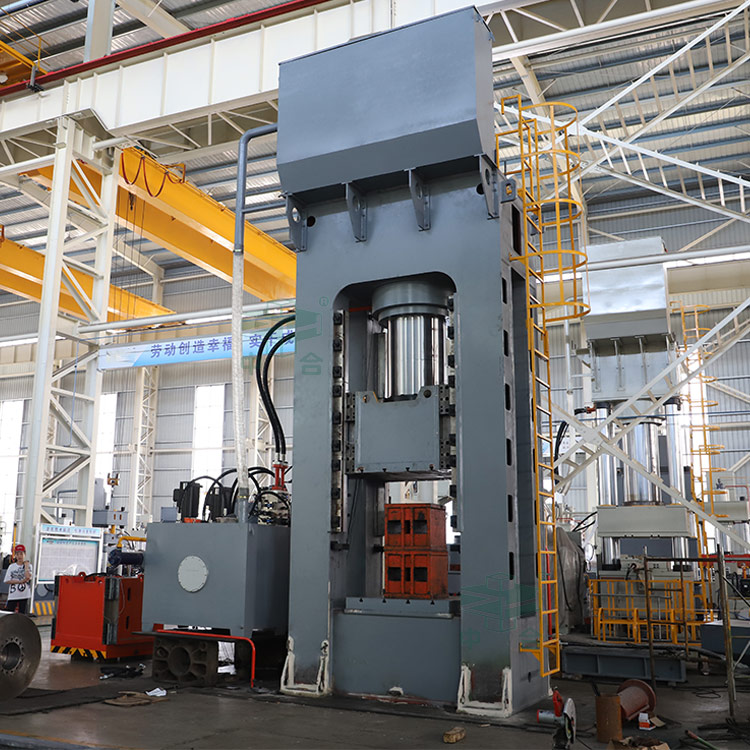 1250噸框架式拉伸液壓機(jī).jpg 1250噸框架式拉伸液壓機(jī).jpg