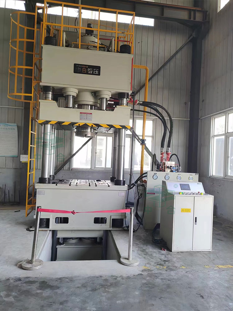 500噸封頭液壓機(jī)客戶現(xiàn)場.jpg 500噸封頭液壓機(jī)客戶現(xiàn)場.jpg