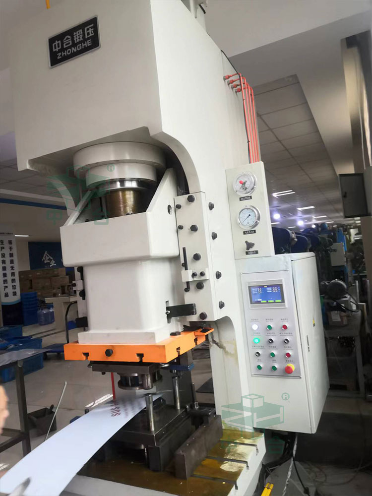 儀表盤外殼沖壓成型壓力機(jī).jpg 儀表盤外殼沖壓成型壓力機(jī).jpg