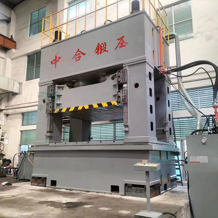 2000噸框架式液壓機(jī)客戶現(xiàn)場(chǎng).jpg 2000噸框架式液壓機(jī)客戶現(xiàn)場(chǎng).jpg