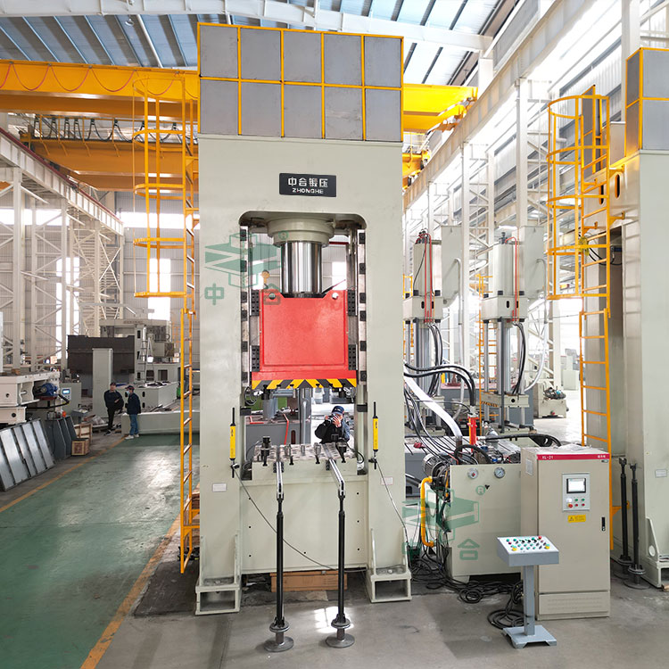 630噸框架式液壓機(jī) 630噸框架式液壓機(jī)