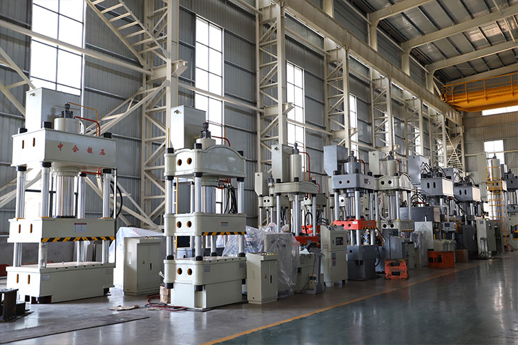 中合鍛壓液壓機(jī)定制.jpg 中合鍛壓液壓機(jī)定制.jpg