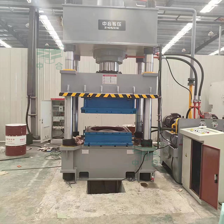 400噸三梁四柱液壓機(jī).jpg 400噸三梁四柱液壓機(jī).jpg