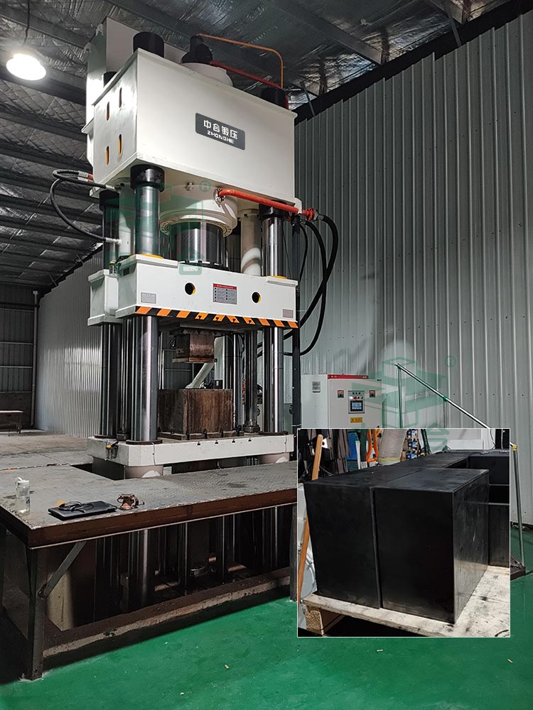 石墨匣缽液壓機(jī)現(xiàn)場(chǎng).jpg 石墨匣缽液壓機(jī)現(xiàn)場(chǎng).jpg