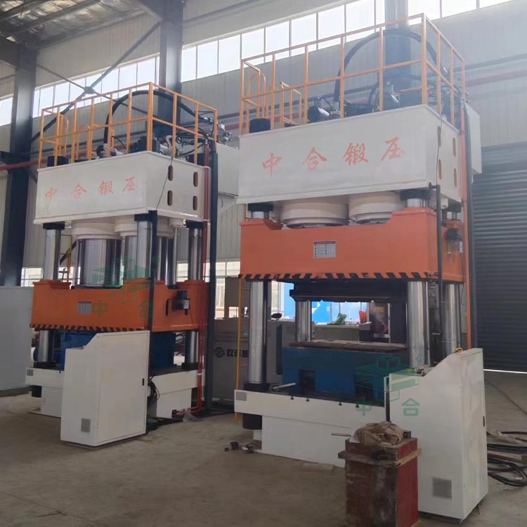 1600噸木屑托盤(pán)成型液壓機(jī)客戶現(xiàn)場(chǎng).jpg 1600噸木屑托盤(pán)成型液壓機(jī)客戶現(xiàn)場(chǎng).jpg