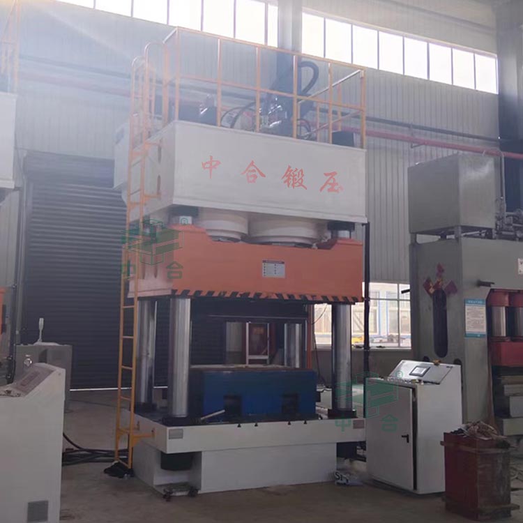 1600噸三梁四柱液壓機(jī).jpg 1600噸三梁四柱液壓機(jī).jpg