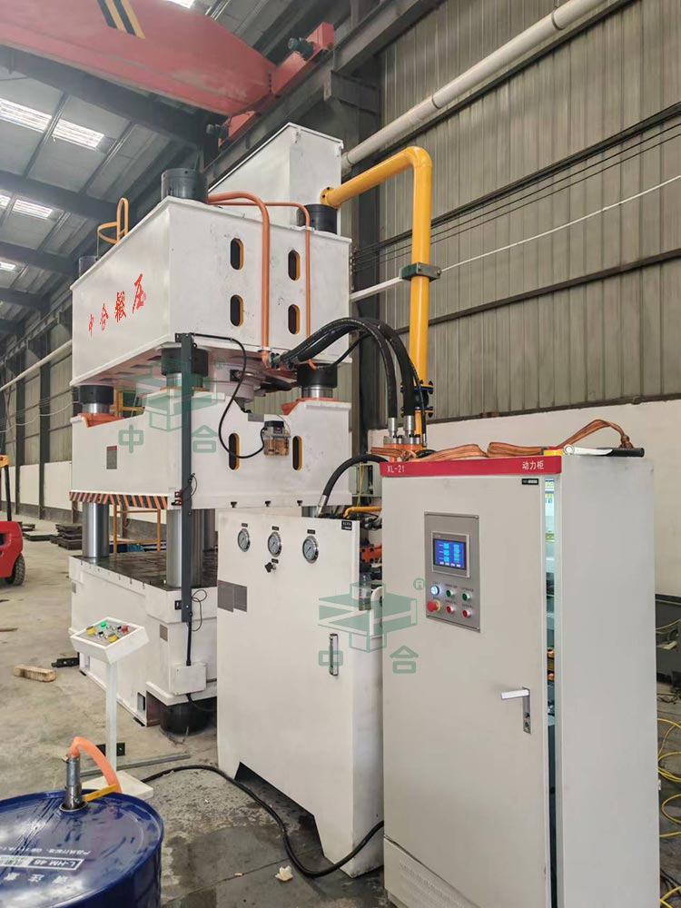 伺服1000噸四柱液壓機(jī) 伺服1000噸四柱液壓機(jī)