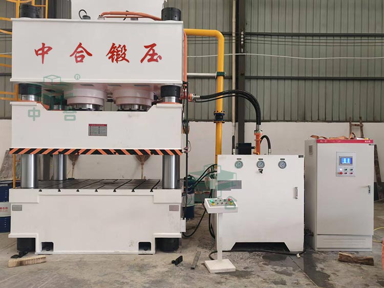 1000噸四柱液壓機(jī).jpg 1000噸四柱液壓機(jī).jpg