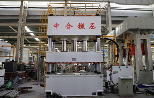 1000噸三梁四柱液壓機（特點、參數(shù)、應(yīng)用）