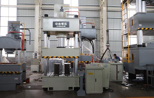 四柱液壓機(jī)的主要配件有哪些？