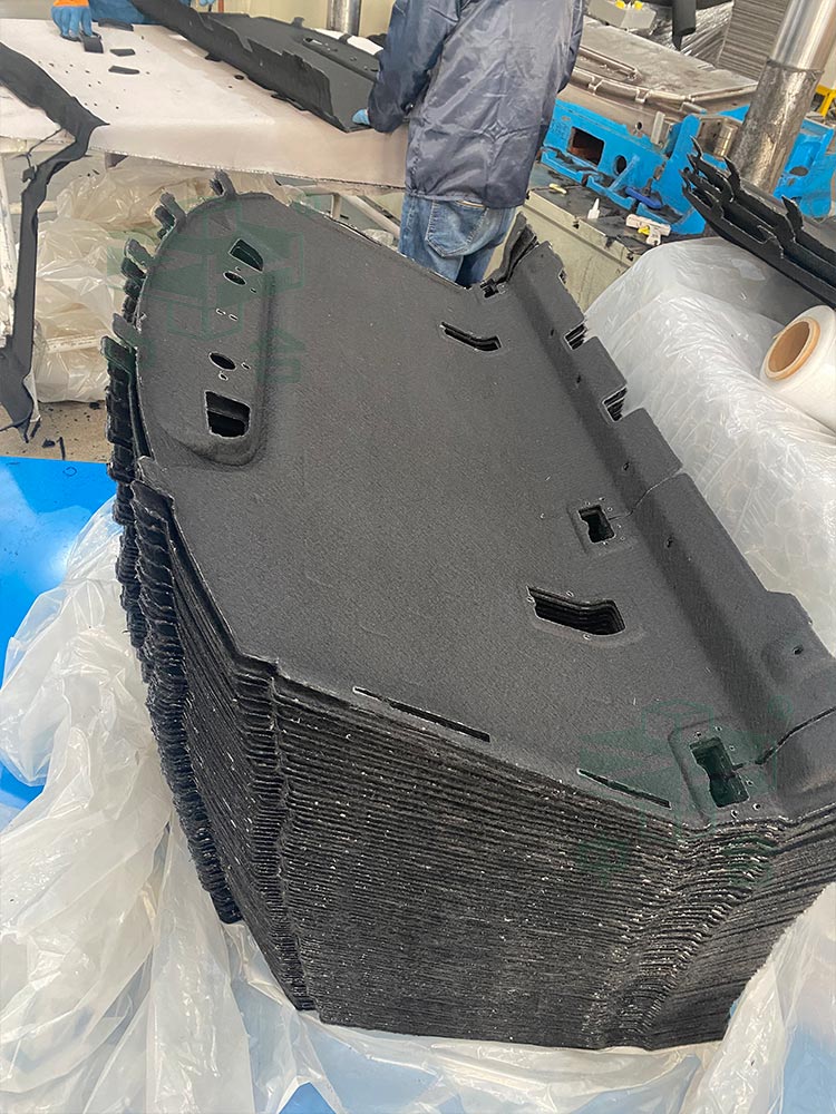 汽車內(nèi)飾(后平臺蓋板).jpg 汽車內(nèi)飾(后平臺蓋板).jpg