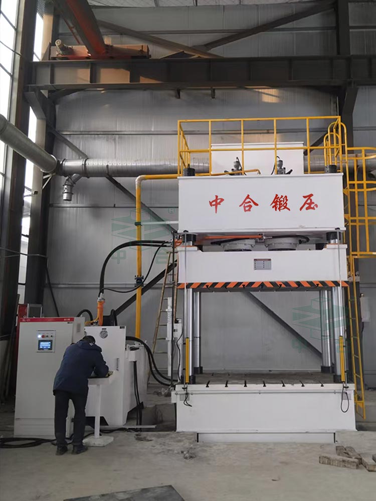 630噸復合材料成型液壓機.jpg 630噸復合材料成型液壓機.jpg