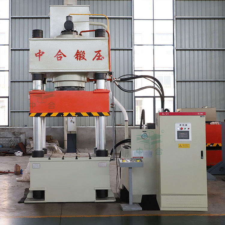 500噸四柱液壓機(jī).jpg 500噸四柱液壓機(jī).jpg