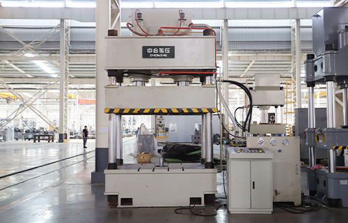 400噸四柱液壓機在金屬成型工藝中的優(yōu)勢