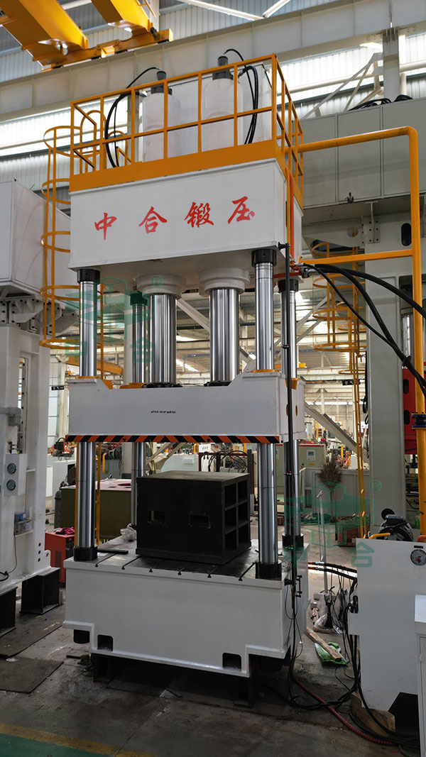 500噸雙缸四柱液壓機(jī).jpg 500噸雙缸四柱液壓機(jī).jpg