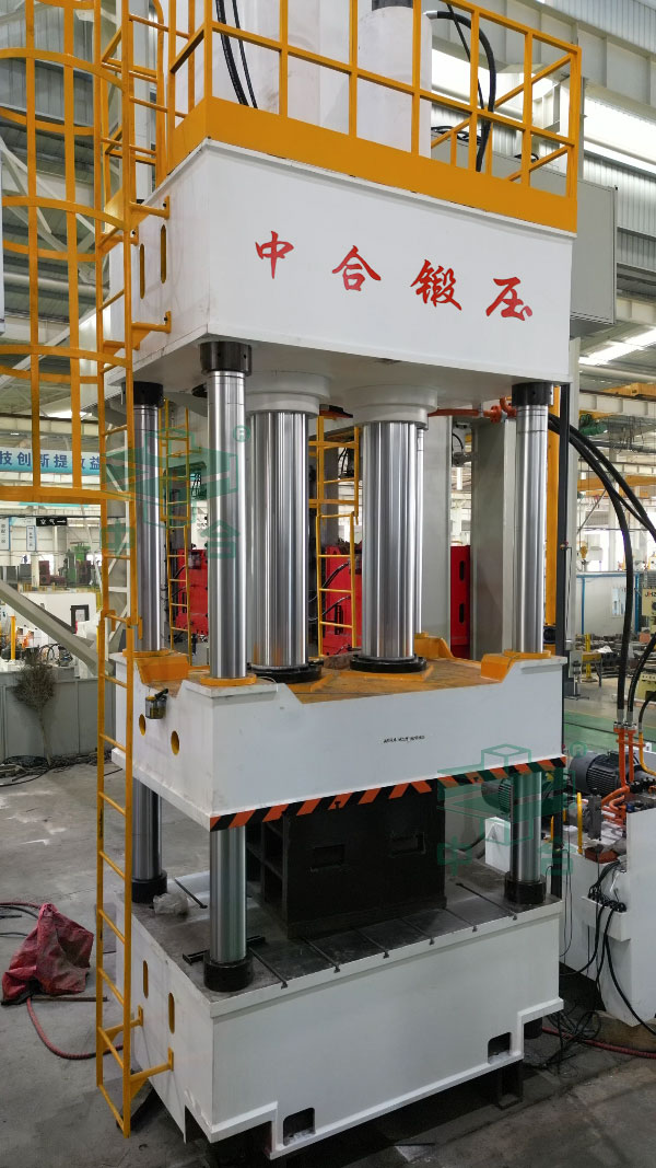 500噸四柱液壓機(jī).jpg 500噸四柱液壓機(jī).jpg