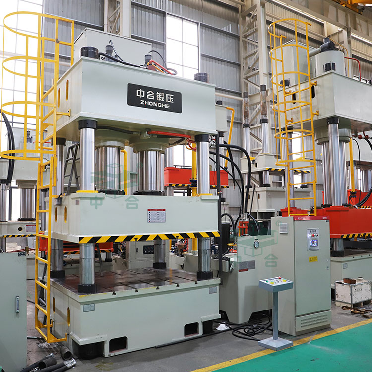 630噸三梁四柱液壓機(jī).jpg 630噸三梁四柱液壓機(jī).jpg