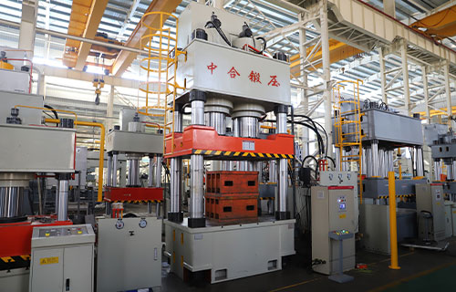 塑料托盤生產(chǎn)線-800噸1000噸四柱液壓機(jī)