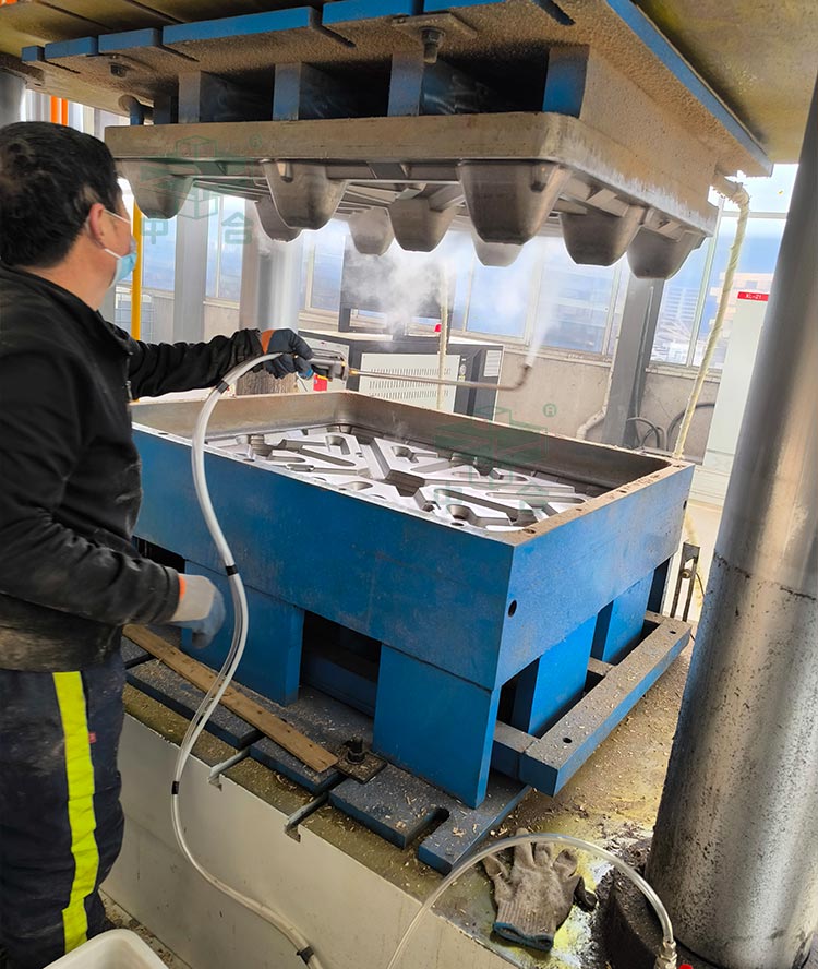 木屑托盤模具.jpg 木屑托盤模具.jpg