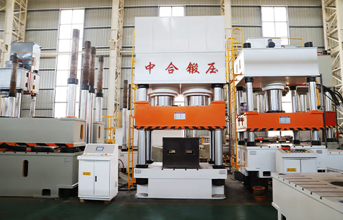 如何選擇木屑托盤成型液壓機(jī)？廠家建議