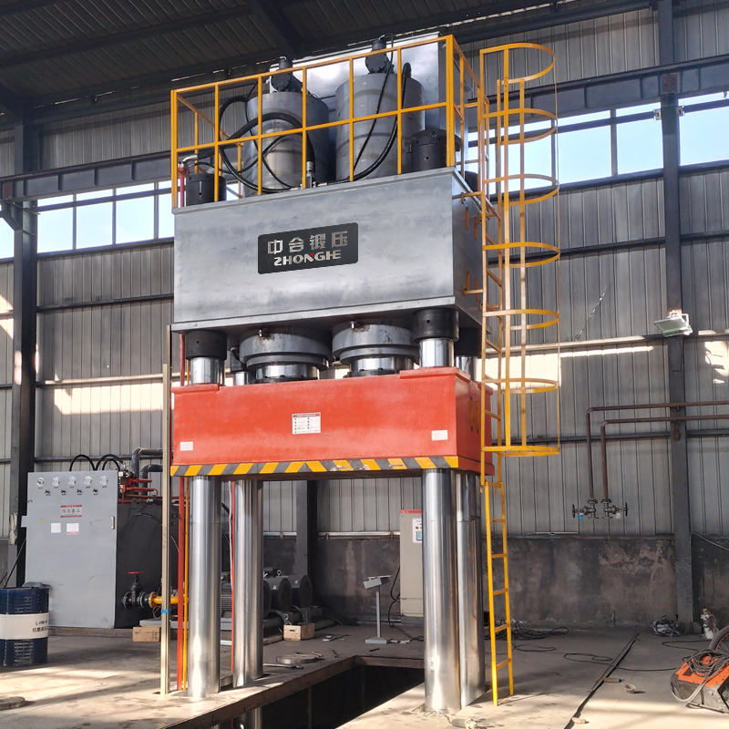 1600噸雙工位石墨坩堝成型液壓機(jī)(圖1) 1600噸雙工位石墨坩堝成型液壓機(jī)(圖1)