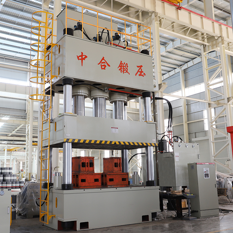 1500噸復(fù)合材料成型液壓機(jī) 1500噸復(fù)合材料成型液壓機(jī)