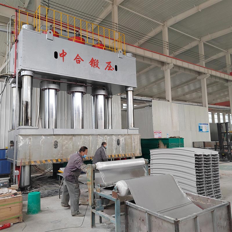 2000噸玻璃鋼成型液壓機_四柱液壓機 2000噸玻璃鋼成型液壓機_四柱液壓機