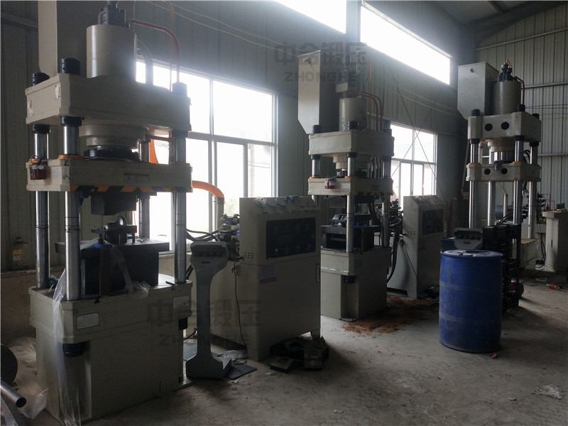 汽車配件_三元催化器成型液壓機(jī)_200噸四柱油壓機(jī) 汽車配件_三元催化器成型液壓機(jī)_200噸四柱油壓機(jī)