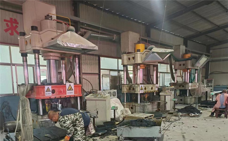 樹脂井蓋地磚生產(chǎn)設(shè)備_315噸油壓機(jī)_國標(biāo)液壓機(jī)(圖4) 樹脂井蓋地磚生產(chǎn)設(shè)備_315噸油壓機(jī)_國標(biāo)液壓機(jī)(圖4)