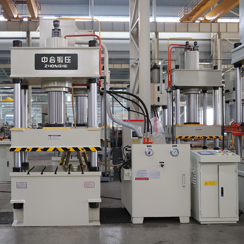 200噸四柱液壓機(jī) 200噸四柱液壓機(jī)