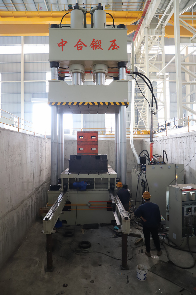 SMC模壓工藝_1500噸液壓機_復(fù)合材料成型設(shè)備(圖2) SMC模壓工藝_1500噸液壓機_復(fù)合材料成型設(shè)備(圖2)