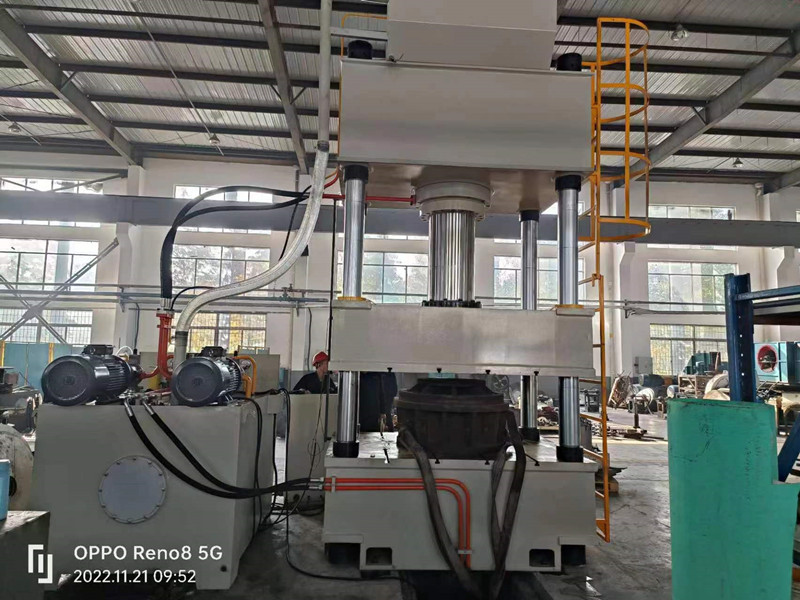 315噸四柱液壓機(jī) 315噸四柱液壓機(jī)